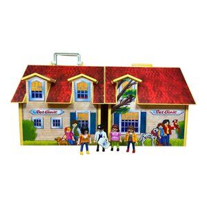 Vintage 2005 Playmobil Carry Along Folded Up Pet Clinic & 4 Figures